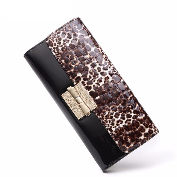 Top-Quality Elegant Clutch
