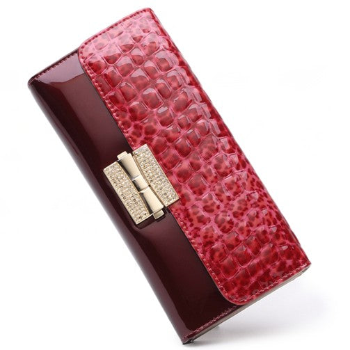 Top-Quality Elegant Clutch